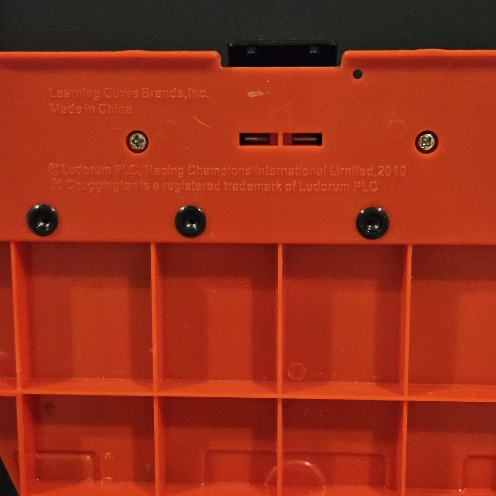 2010 Chuggington Train Carry Case Storage Carrier w/ 5‎ Diecast Trains Lot